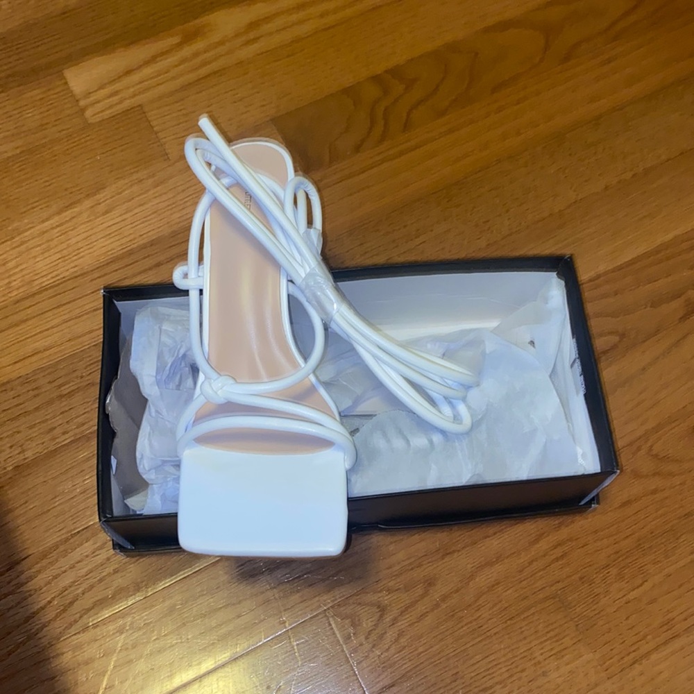 New with tags -  pretty little thing white heels - size 7